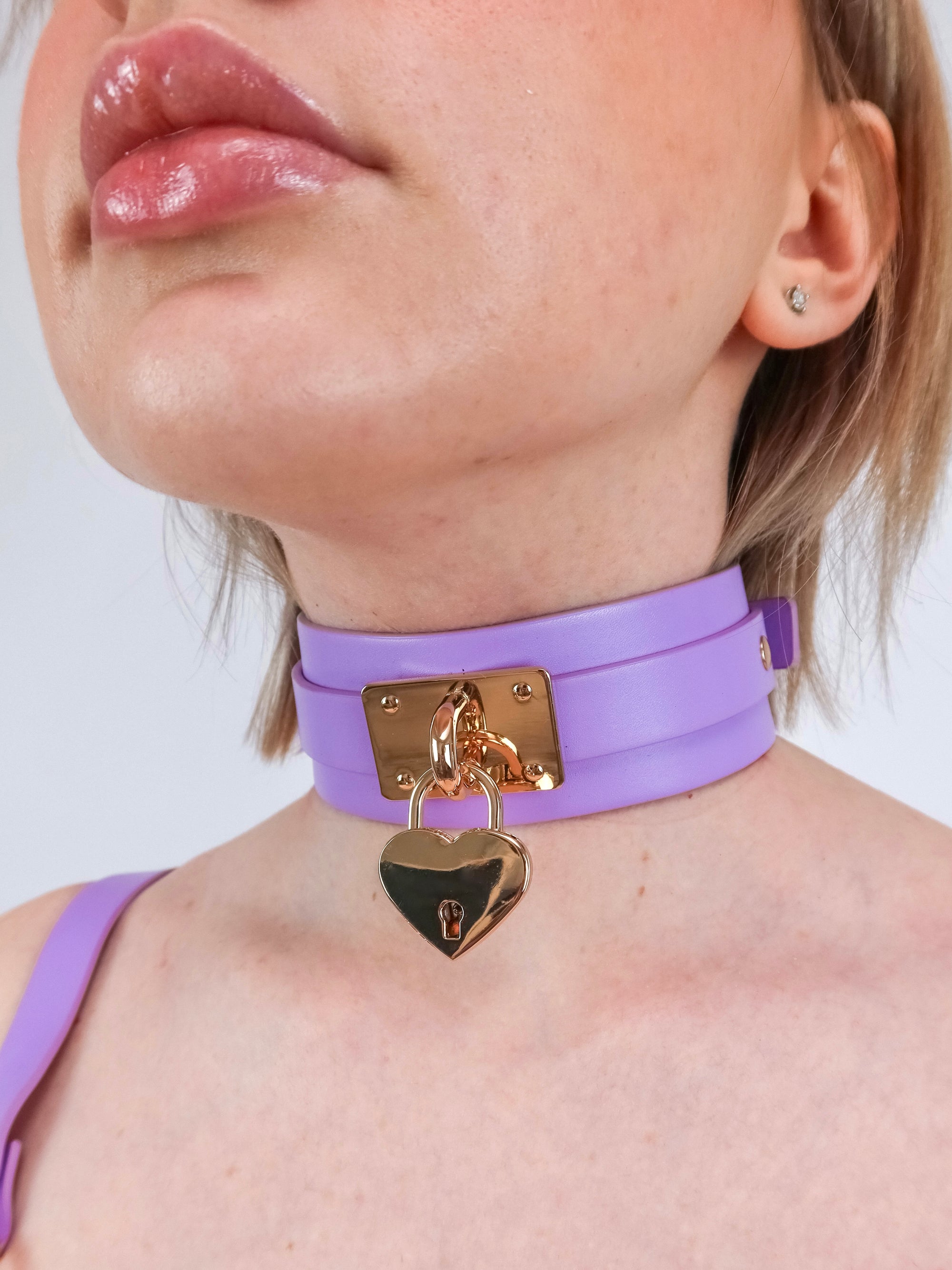 OLD SIZE JASMINE HEART LOCKET CHOKER