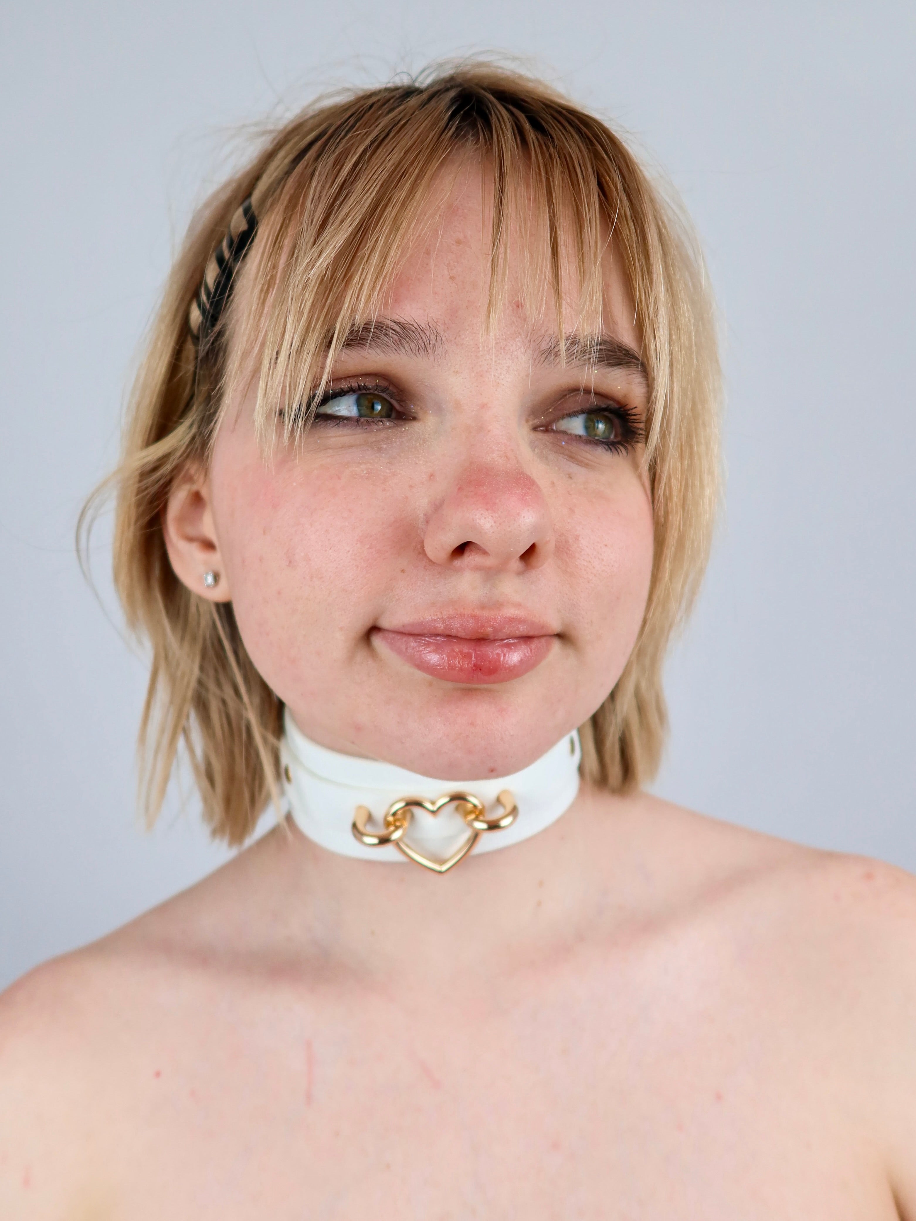 SIMONE HEART CHOKER