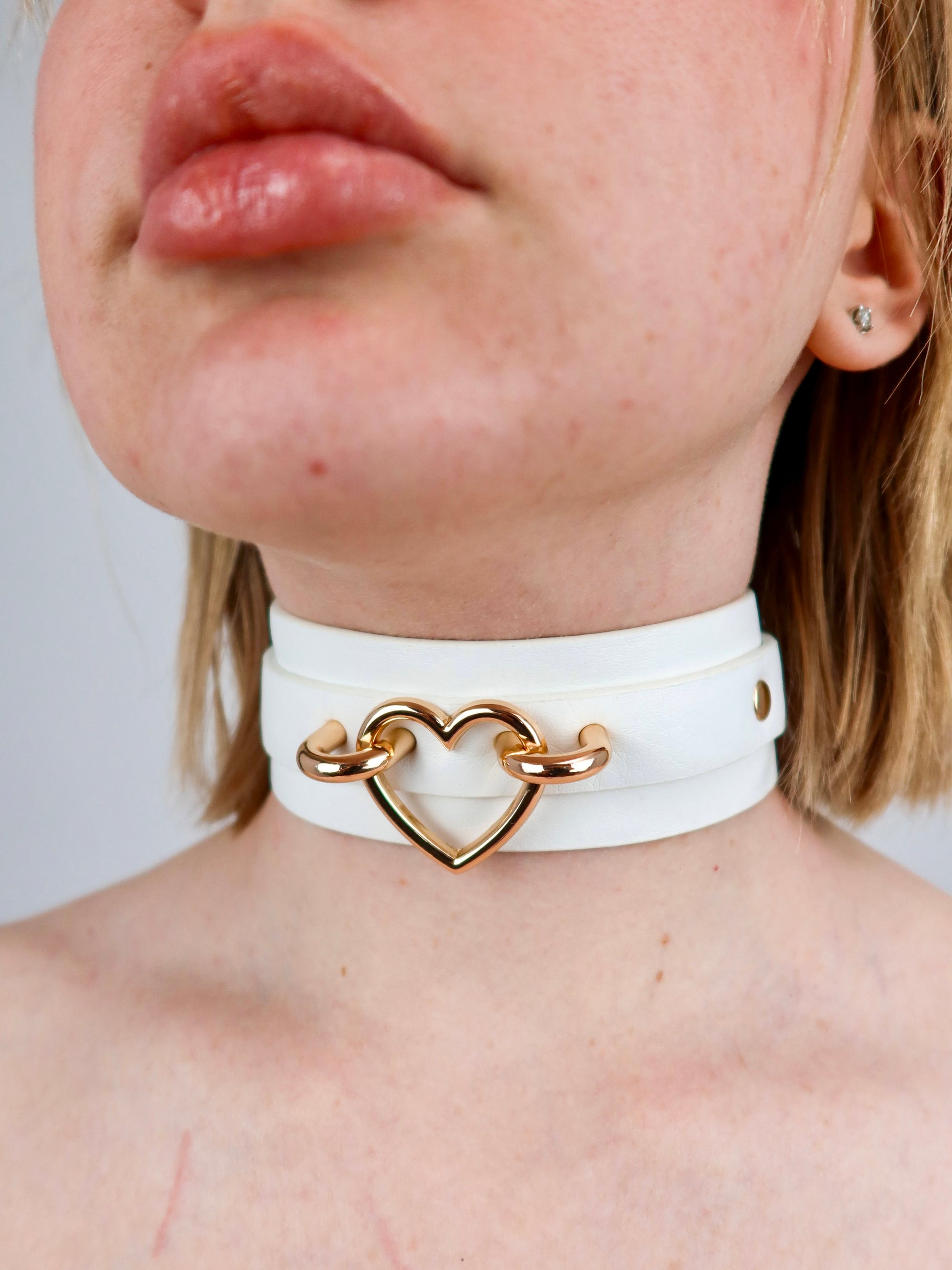 SIMONE HEART CHOKER - SMALL/MID