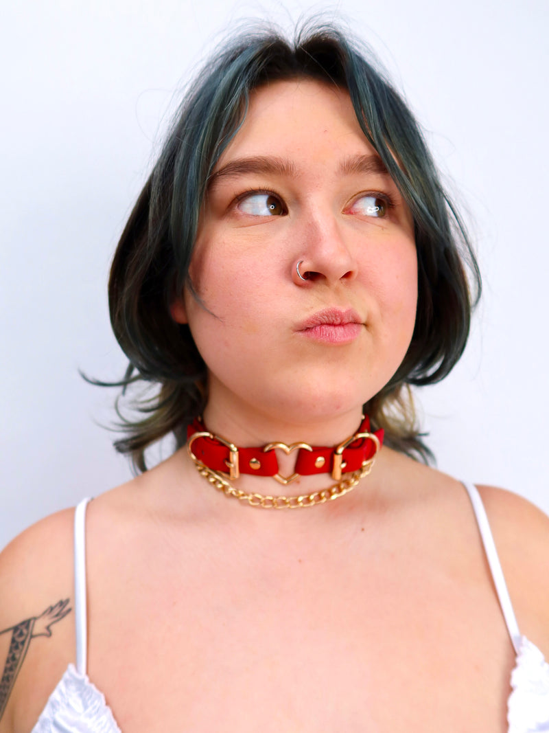 OLD SIZE KIMMI HEART AND CHAIN CHOKER